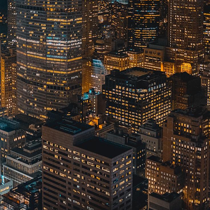 Parents evaluating schools in Spain